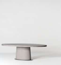 Kops dining table oval | Van Rossum | Smellink Wonen + Design