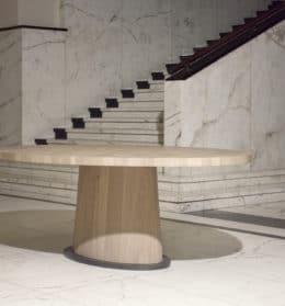 Kops dining table oval | Van Rossum | Smellink Wonen + Design
