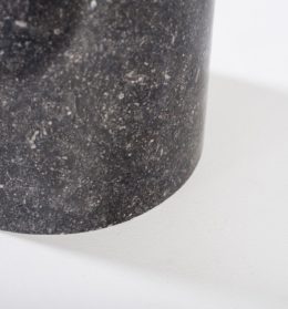 Stone dining table | Van Rossum | Smellink Wonen + Design